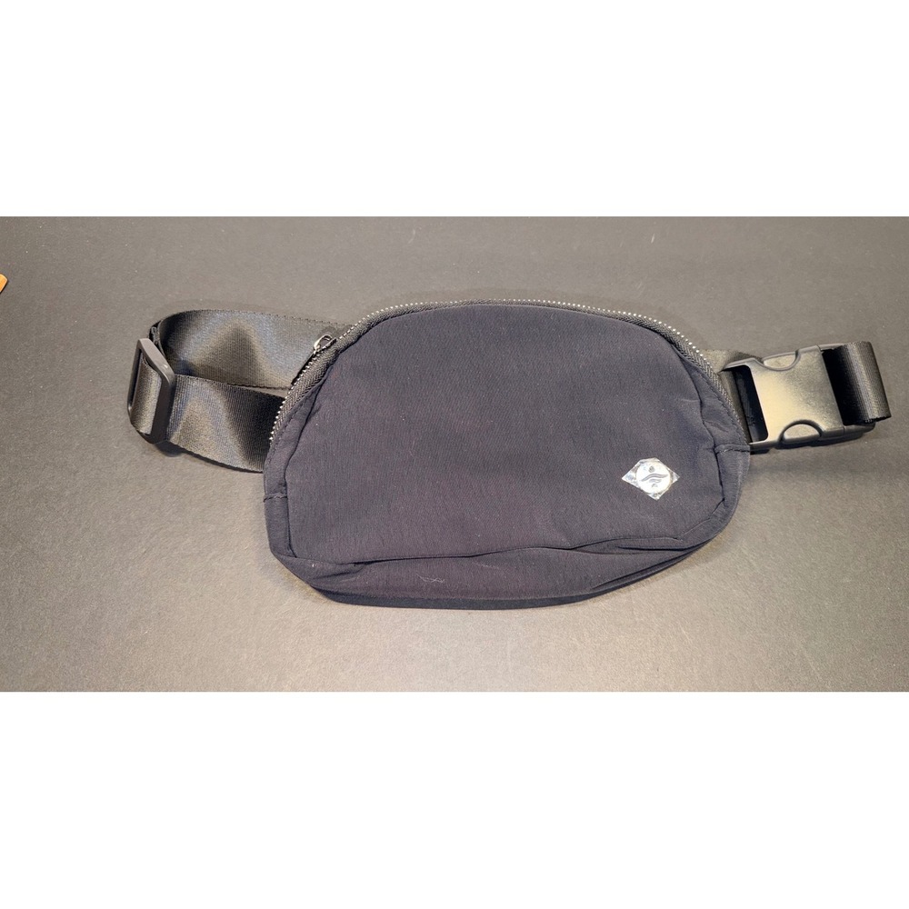 Halara Black Belt Bag Fanny Pack Adjustable Strap Travel Waist Bag